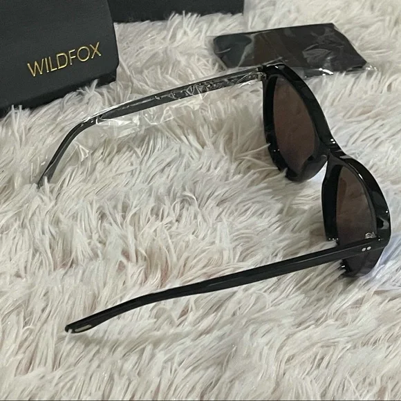 Wildfox Parker Deluxe black/ble mirror sunnies  display picture 1